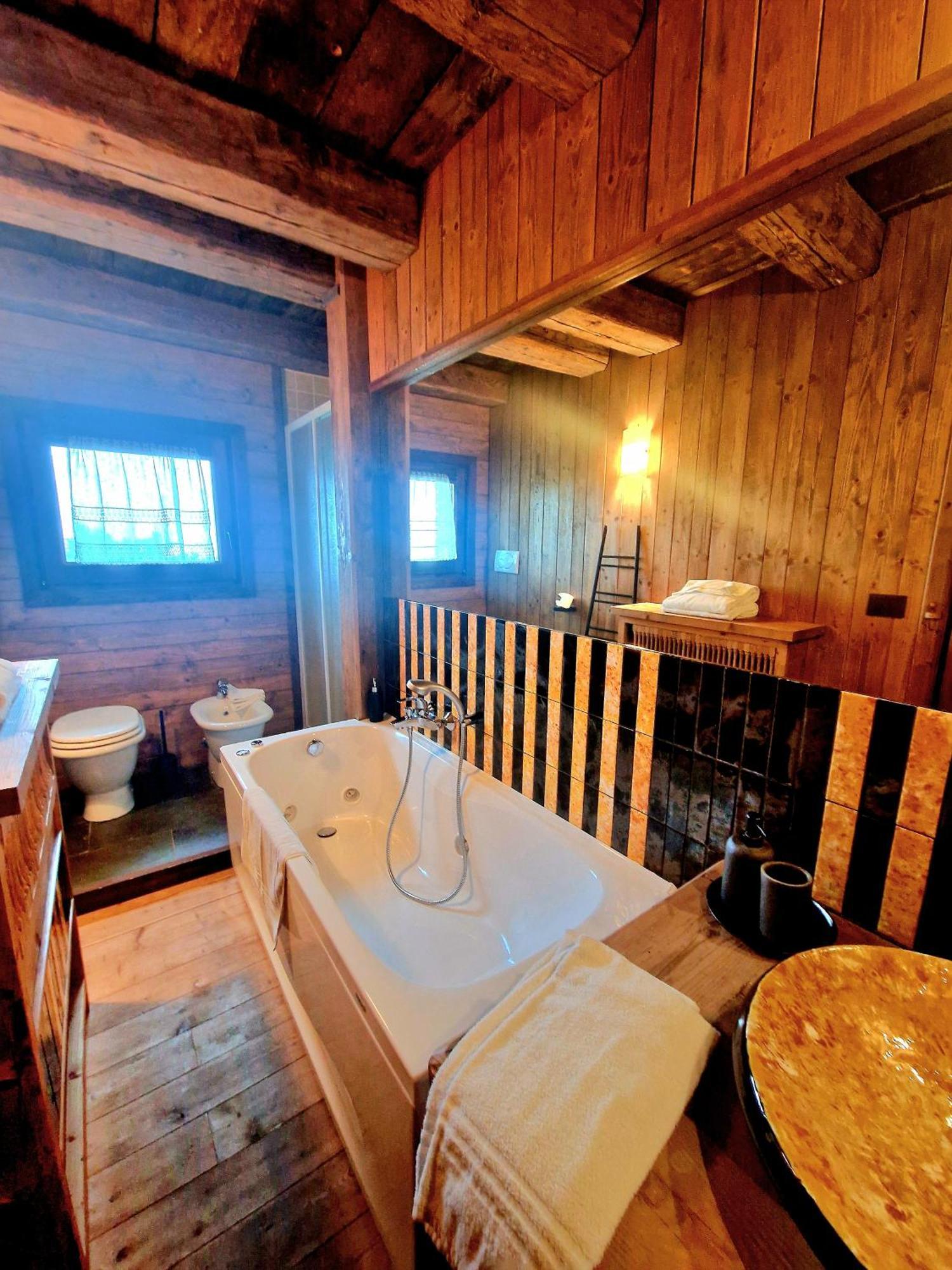 Chalet Euthalia Restaurant & Suites San Giacomo  Extérieur photo